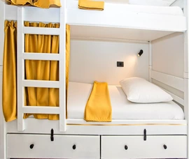 4 bed mixed dorm